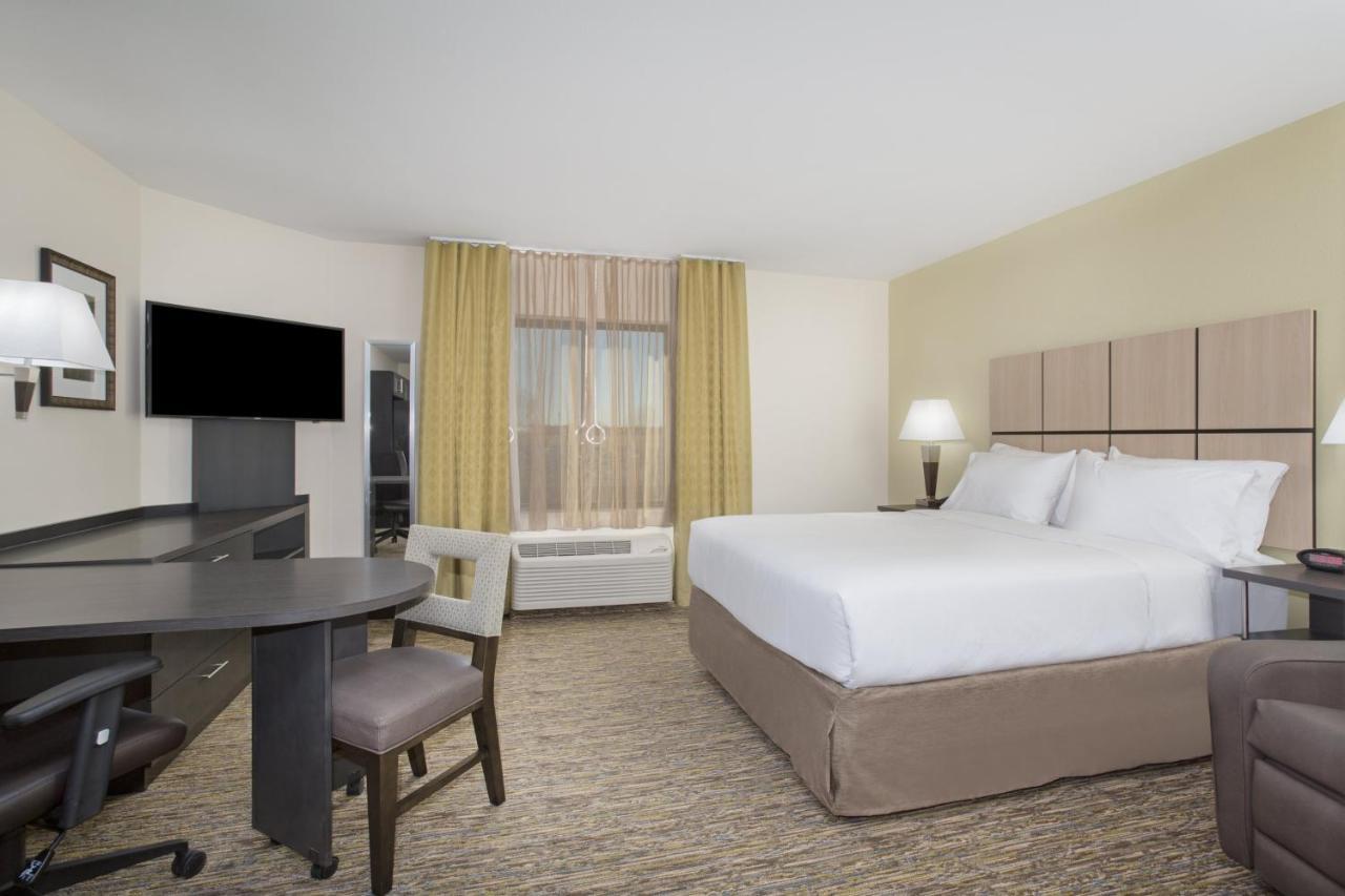 Candlewood Suites Pueblo By Ihg Exterior foto
