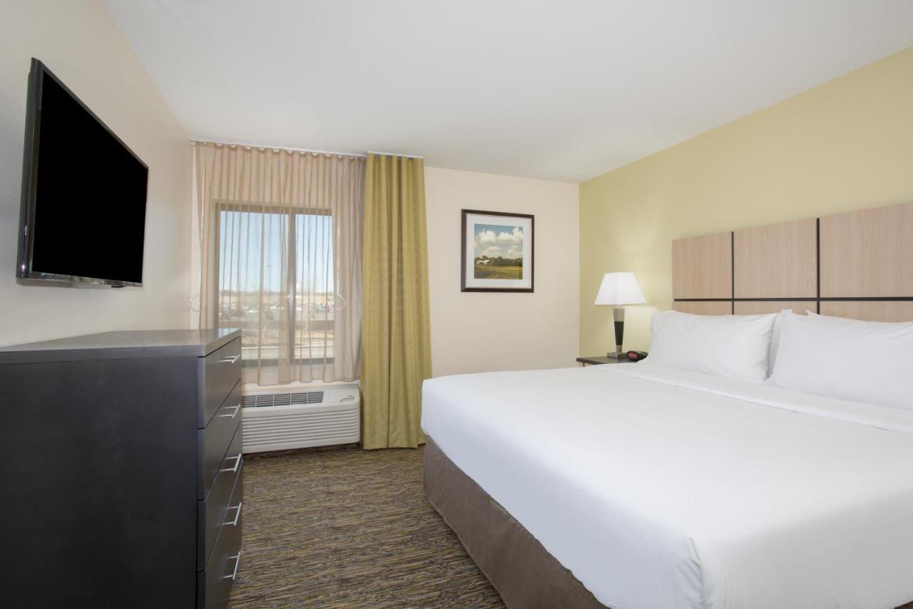 Candlewood Suites Pueblo By Ihg Exterior foto