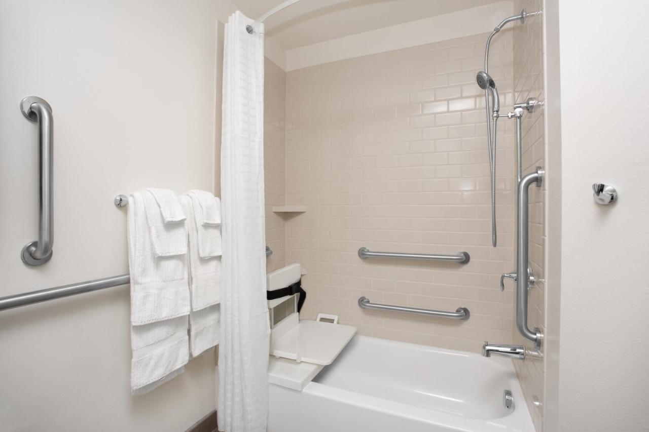 Candlewood Suites Pueblo By Ihg Exterior foto