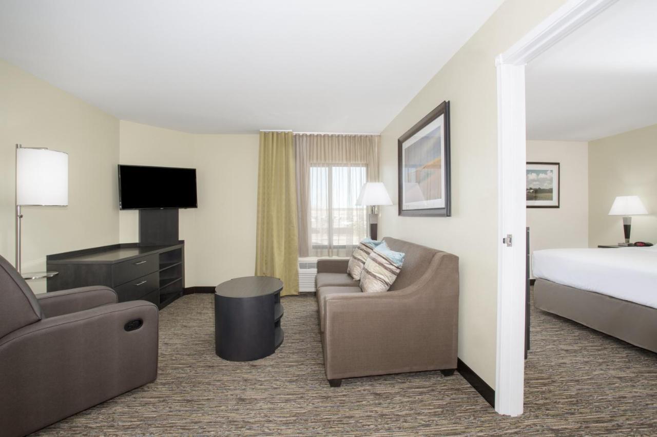 Candlewood Suites Pueblo By Ihg Exterior foto